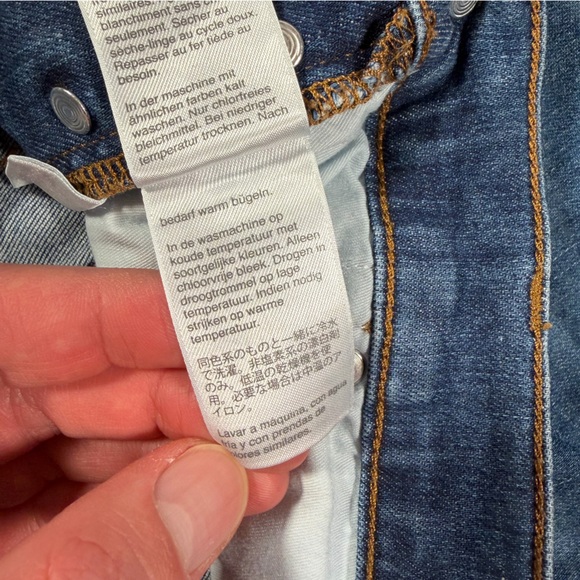 J. Crew Women's Ankle‎ Cropped Blue Jeans with Button Fly Size 26 - Picture 6 of 12